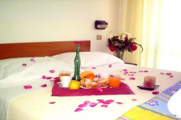 רימיני Hotel Criss